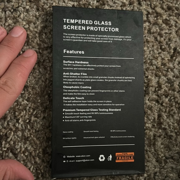 6 screen protectors for 30 or one for 5 - Picture 3 of 3